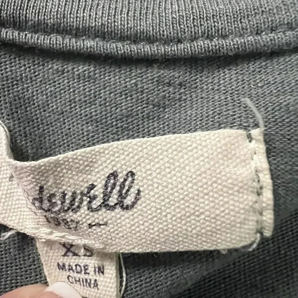 Madewell Embroidered Split-Neck Tee Women’s Size XS Gray - Picture 3 of 6